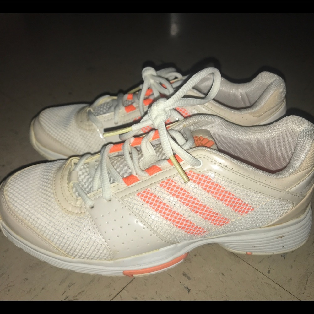 ❤️ Vintage adidas tennis shoes